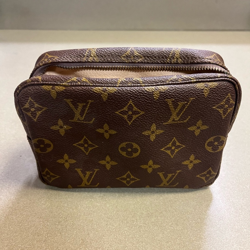 Louis Vuitton trousse toiletry